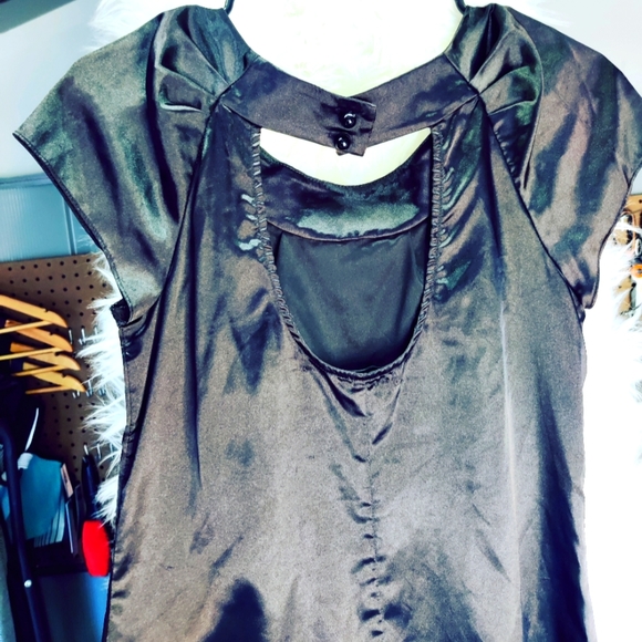 SILKY *M* OPEN Keyhole back CLASSY Cocktail Little Black Dress - Picture 1 of 8